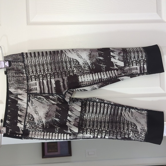 5 PCS BUNDLE ALL EXCELLENT CONDITION - SMALL - Picture 6 of 9